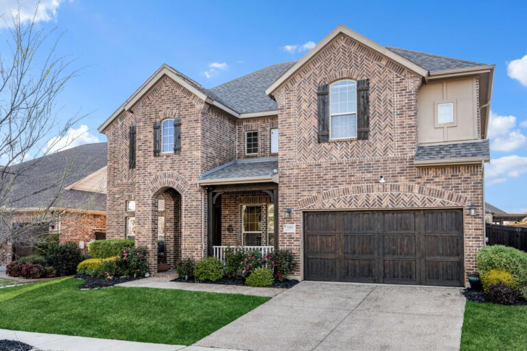 exterior house photo of 1601 Abercorn Lane, Aubrey