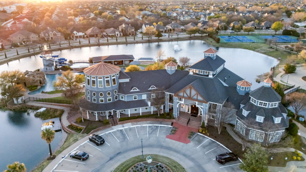 aerial photograph shows the Savannah Clubhouse